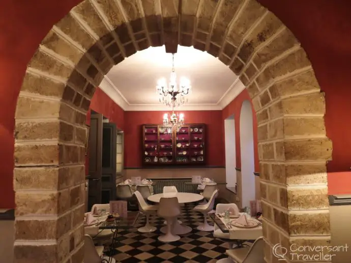 Dining room at l'Iglesia El Jadida