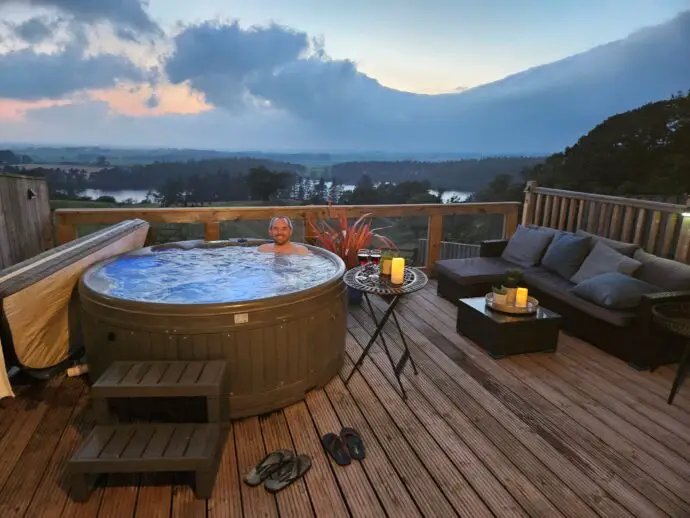 Hot tub evening at Kekaroka Lodge